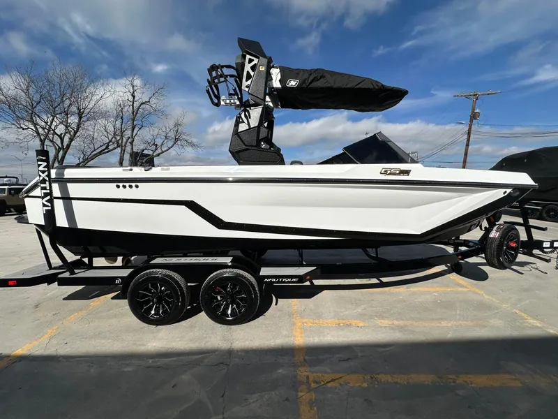 Slide: The Image of Nautique Super Air Nautique GS22 2025 - 5