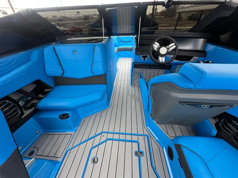 Slide: The Image of Nautique G25 2025 - 14