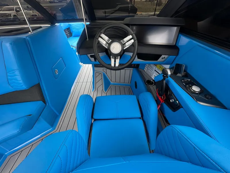 Slide: The Image of Nautique G25 2025 - 16