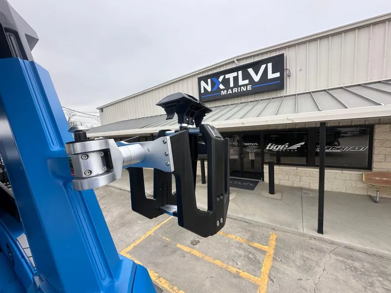 Slide: The Image of Nautique G25 2025 - 27