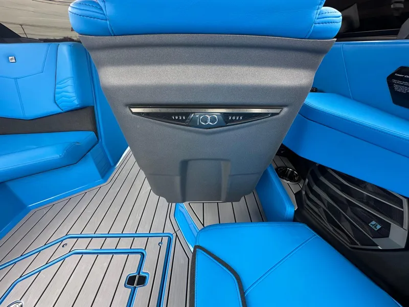 Slide: The Image of Nautique G25 2025 - 29