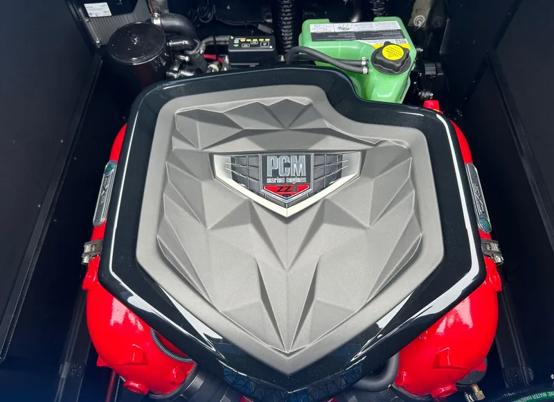 Slide: The Image of Nautique G25 2025 - 30