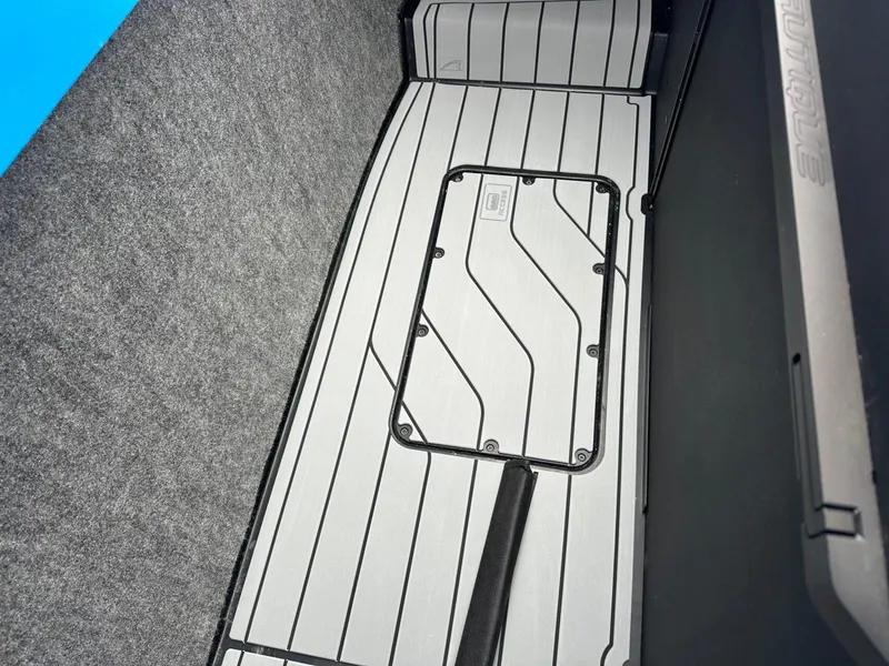 Slide: The Image of Nautique G25 2025 - 31