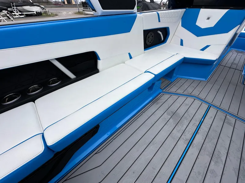 Slide: The Image of Nautique GS24 2025 - 11