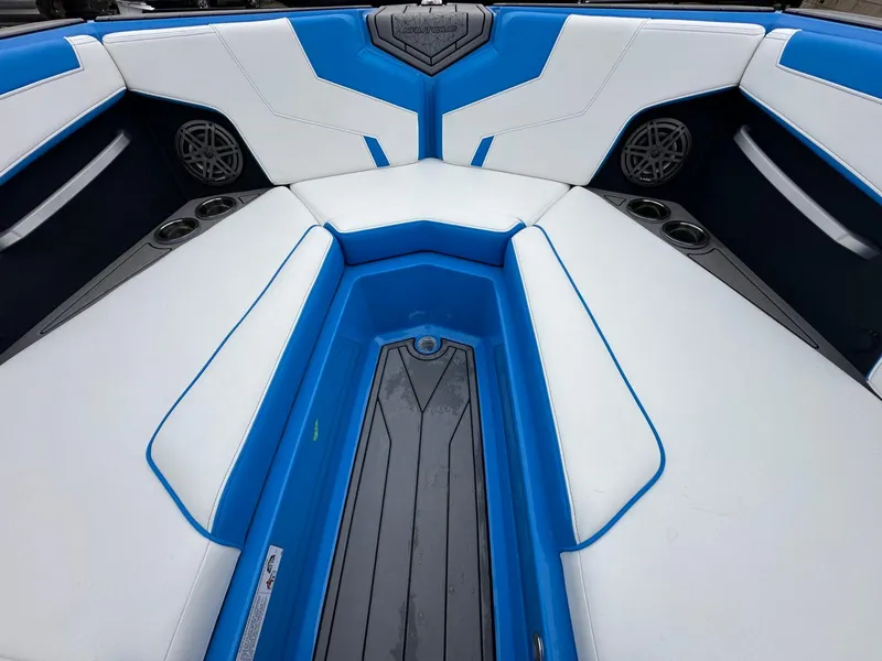 Slide: The Image of Nautique GS24 2025 - 16