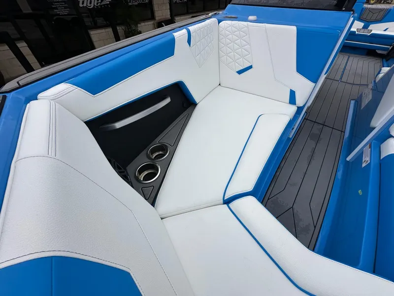 Slide: The Image of Nautique GS24 2025 - 18