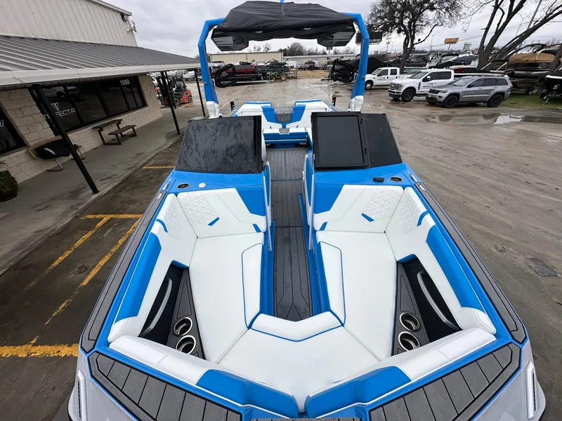 Slide: The Image of Nautique GS24 2025 - 21