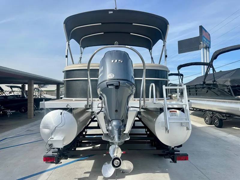 Slide: The Image of 2019 Bennington 22 SSX pontoon boat with Yamaha 115HP engine, rear view. - 4