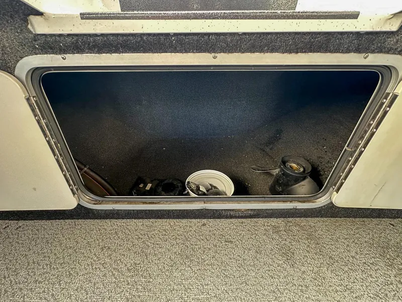 Slide: The Image of North River 21 Seahawk 2005 - 10