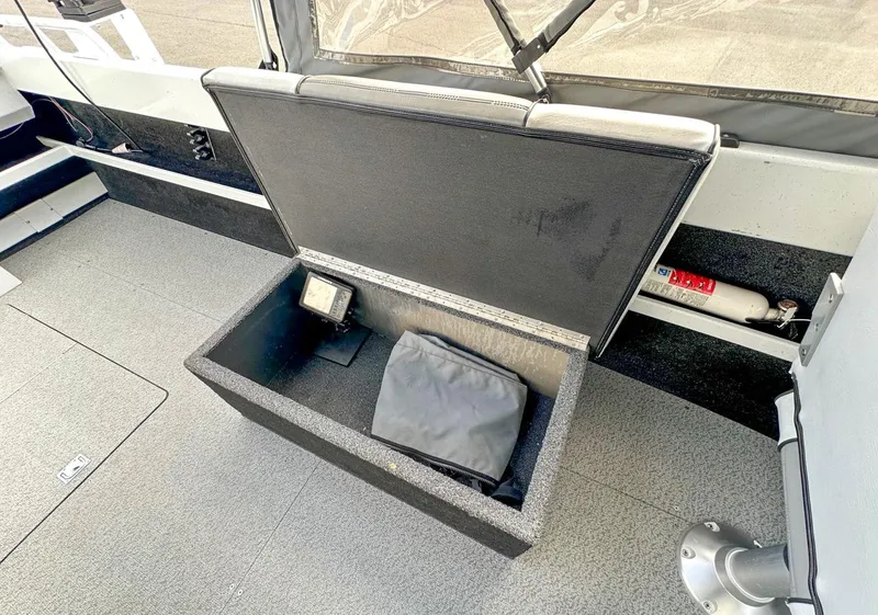 Slide: The Image of North River 21 Seahawk 2005 - 14