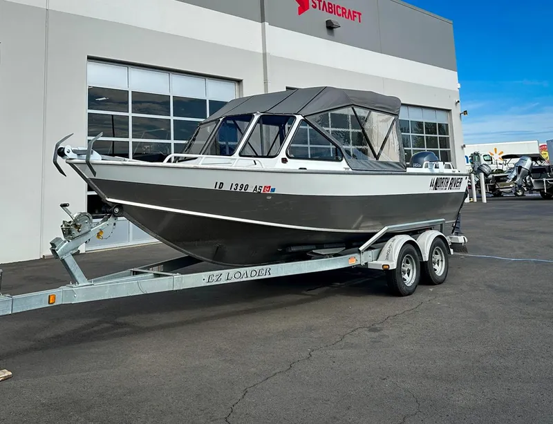 Slide: The Image of North River 21 Seahawk 2005 - 5