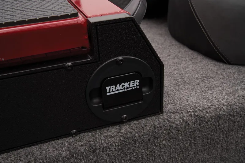 Slide: The Image of Tracker Savage 215 2025 - 49