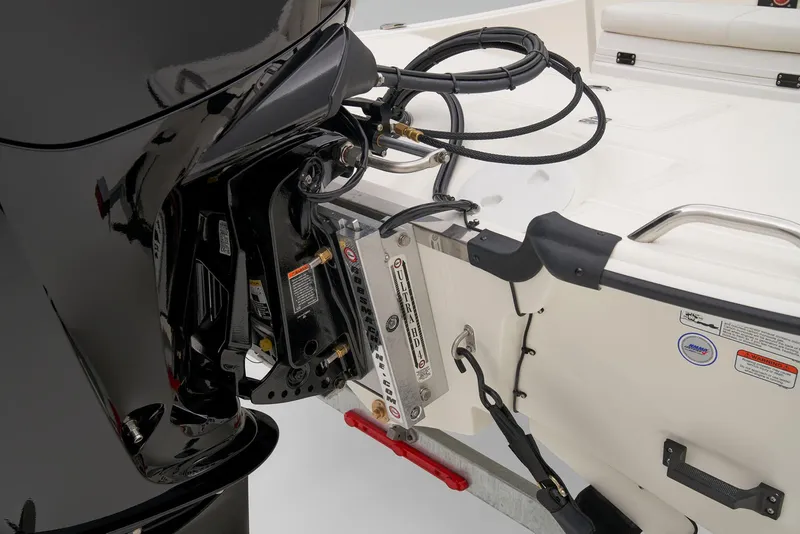 Slide: The Image of Mako Pro Skiff 17 CC 2025 - 45