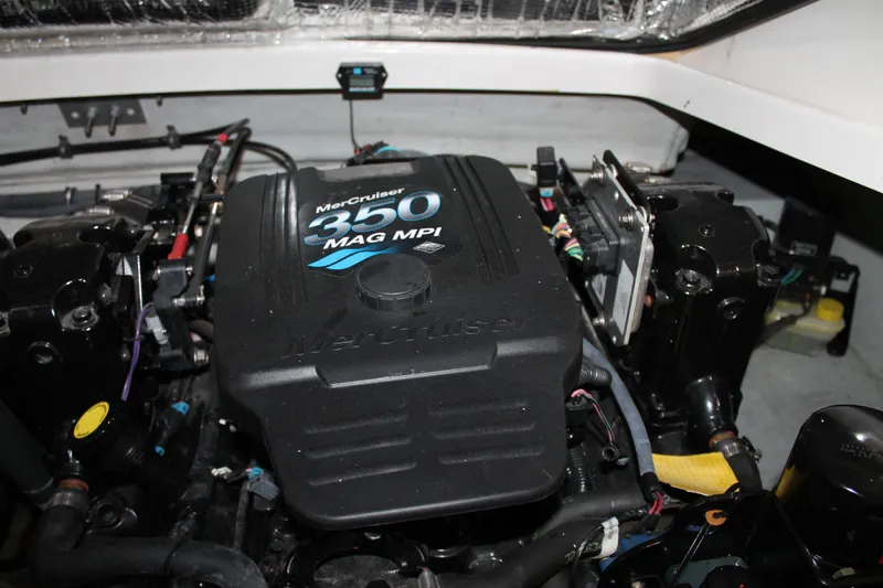 Slide: The Image of MerCruiser 350 MAG MPI engine in 2007 Chris-Craft Launch 28 boat. - 21
