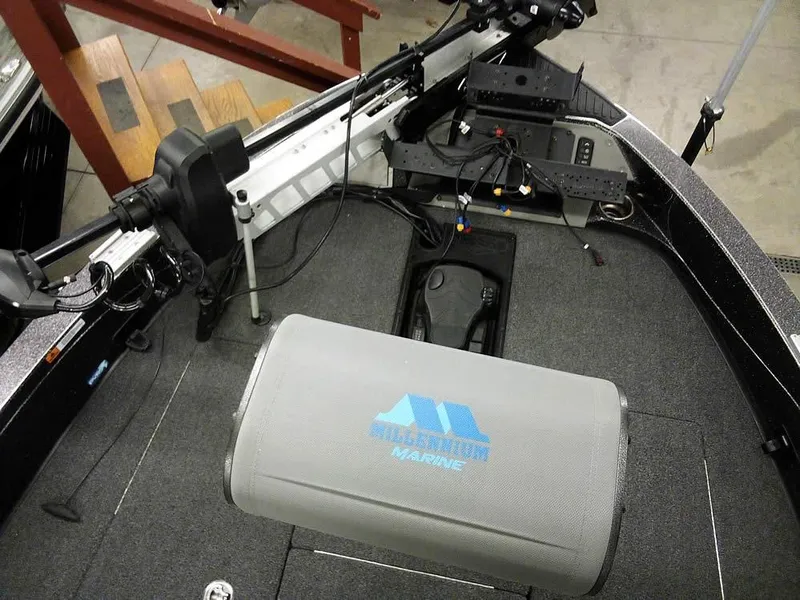 Slide: The Image of 2024 Ranger 622FS Pro DC boat interior with advanced control panel and seating. - 17