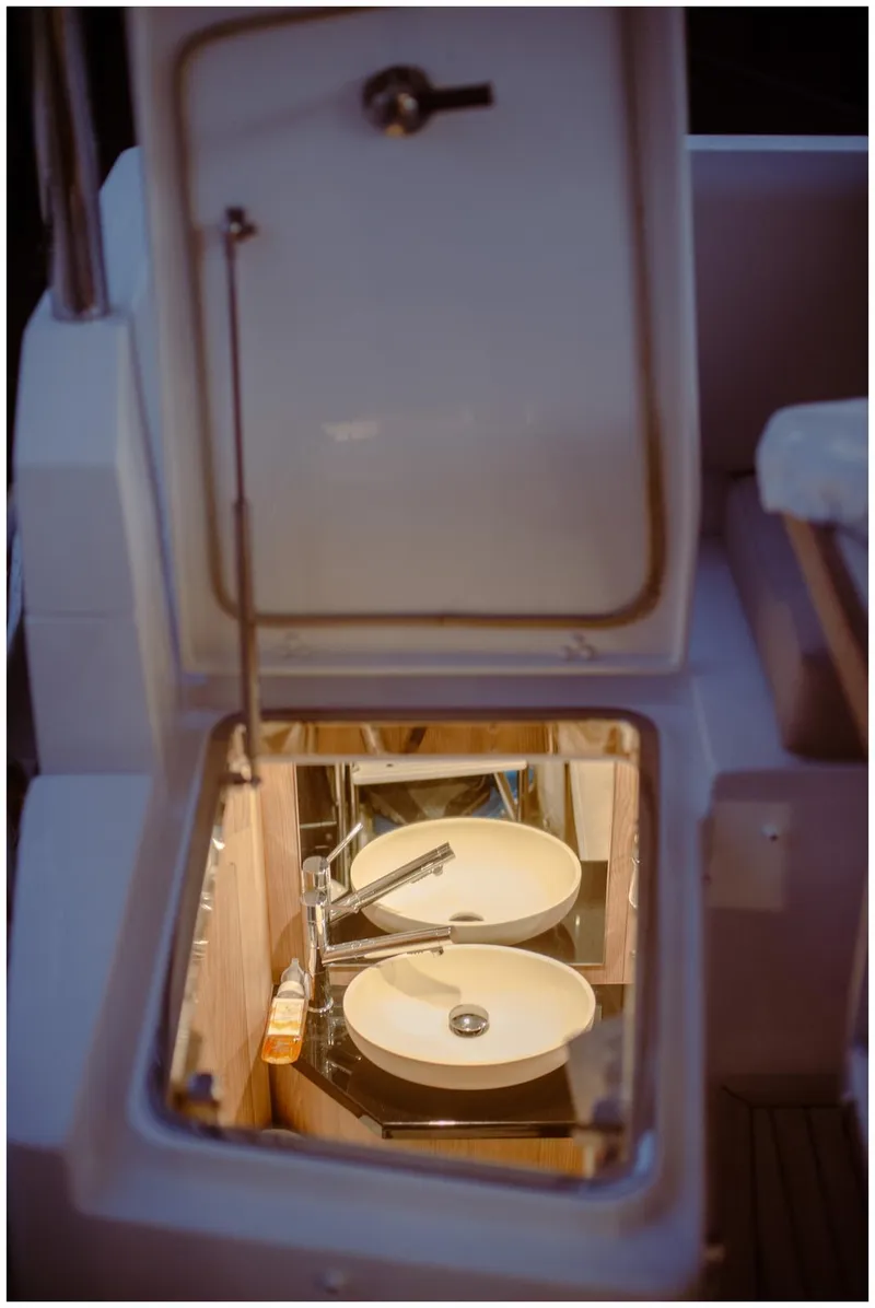 Slide: The Image of Azimut 50 fly 2022 - 56