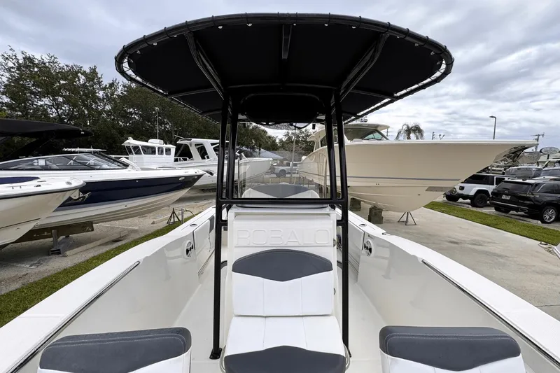 Slide: The Image of Robalo 200 Robalo 2019 - 16