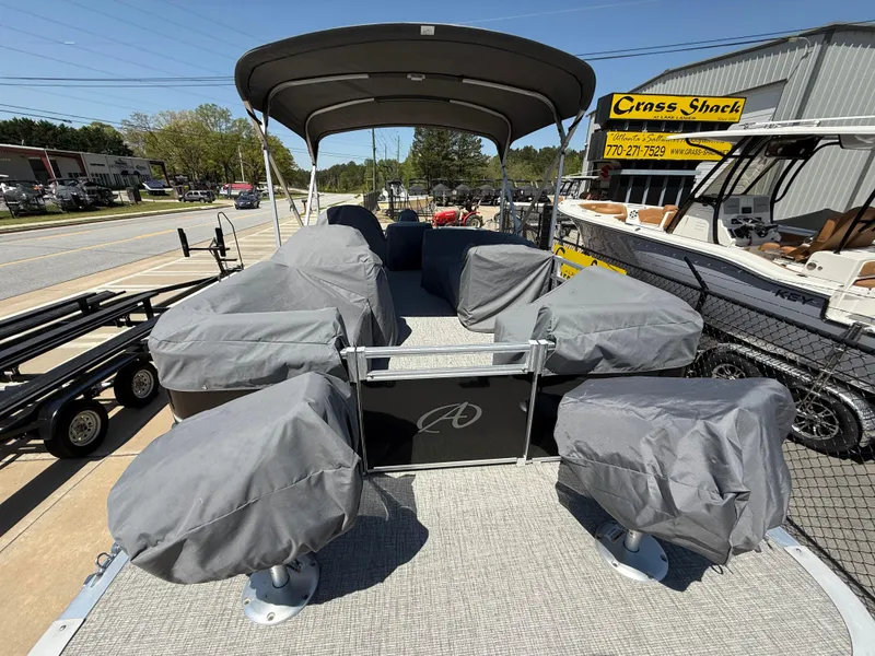 Slide: The Image of Avalon Venture Fish 2022 - 60