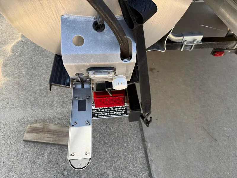 Slide: The Image of Avalon Venture Fish 2022 - 61