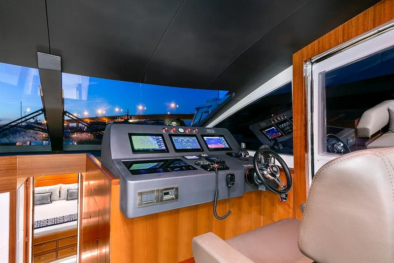 Slide: The Image of Manufacturer Provided Image: Manufacturer Provided Image: Manufacturer Provided Image - 18