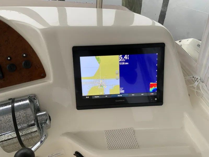 Slide: The Image of Dashboard of 2007 Silverton 33 Convertible with Garmin navigation display. - 20