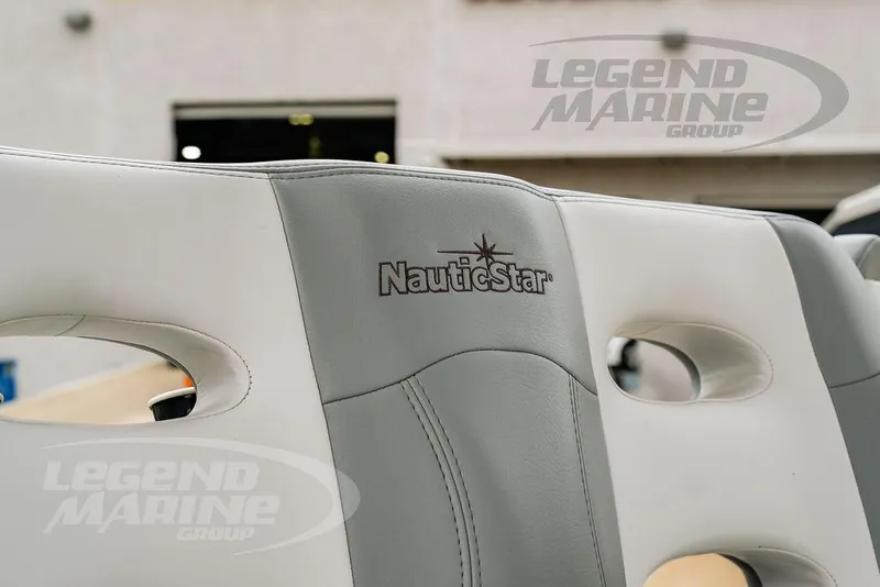 Slide: The Image of NauticStar 2602 Legacy 2022 - 50
