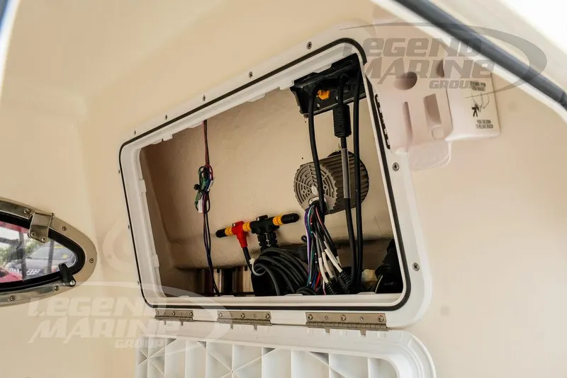 Slide: The Image of NauticStar 2602 Legacy 2022 - 55