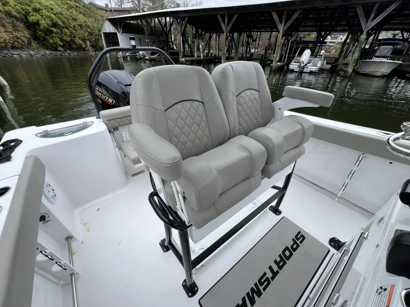 Slide: The Image of Sportsman 232 CC 2023 - 18