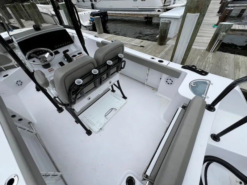 Slide: The Image of Sportsman 232 CC 2023 - 6