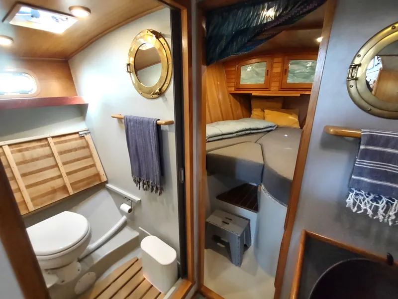 Slide: The Image of Cascade 42 1988 - 50