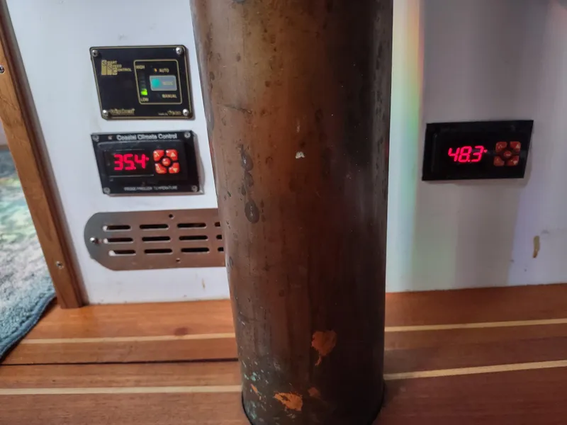 Slide: The Image of Cascade 42 1988 - 61