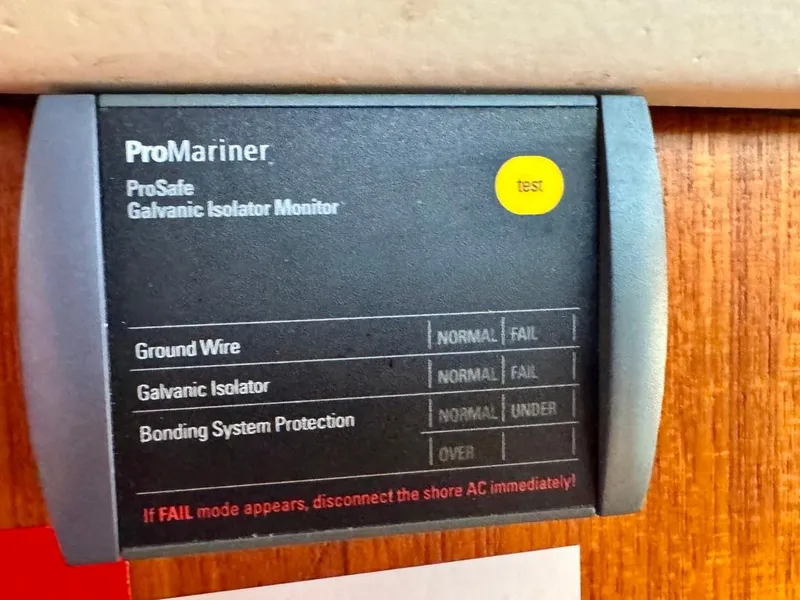 Slide: The Image of Hunter Passage 420 2003 - 52