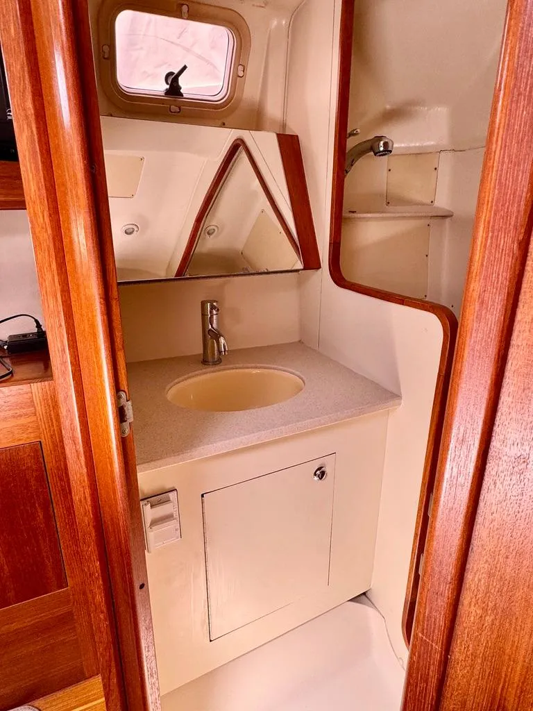 Slide: The Image of Hunter Passage 420 2003 - 63