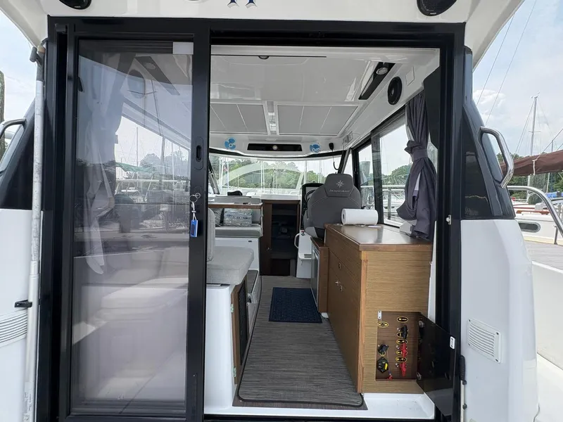 Slide: The Image of Jeanneau NC 895 2020 - 32