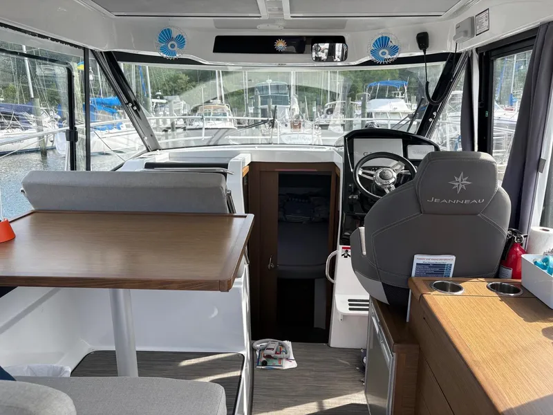 Slide: The Image of Jeanneau NC 895 2020 - 34