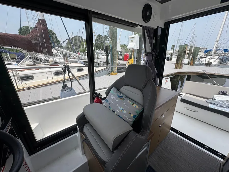 Slide: The Image of Jeanneau NC 895 2020 - 37