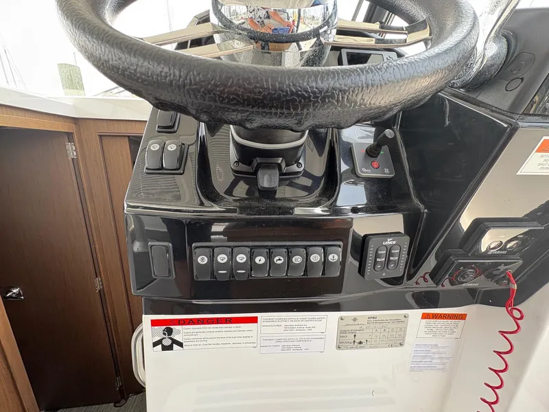 Slide: The Image of Jeanneau NC 895 2020 - 40