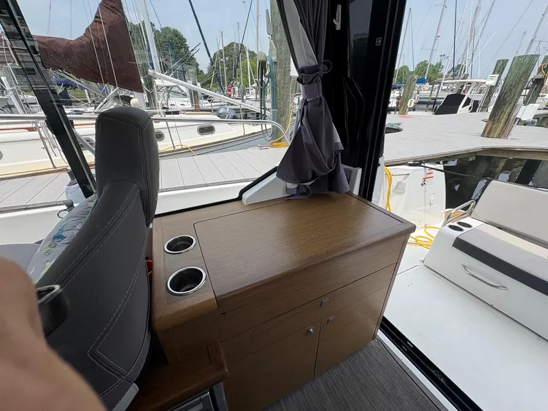 Slide: The Image of Jeanneau NC 895 2020 - 45
