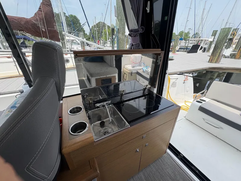 Slide: The Image of Jeanneau NC 895 2020 - 46