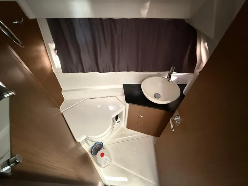 Slide: The Image of Jeanneau NC 895 2020 - 71