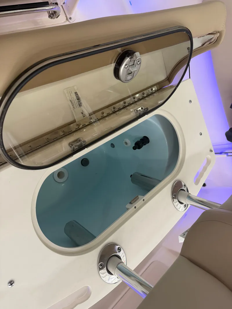 Slide: The Image of Scout 195 Sportfish 2025 - 17