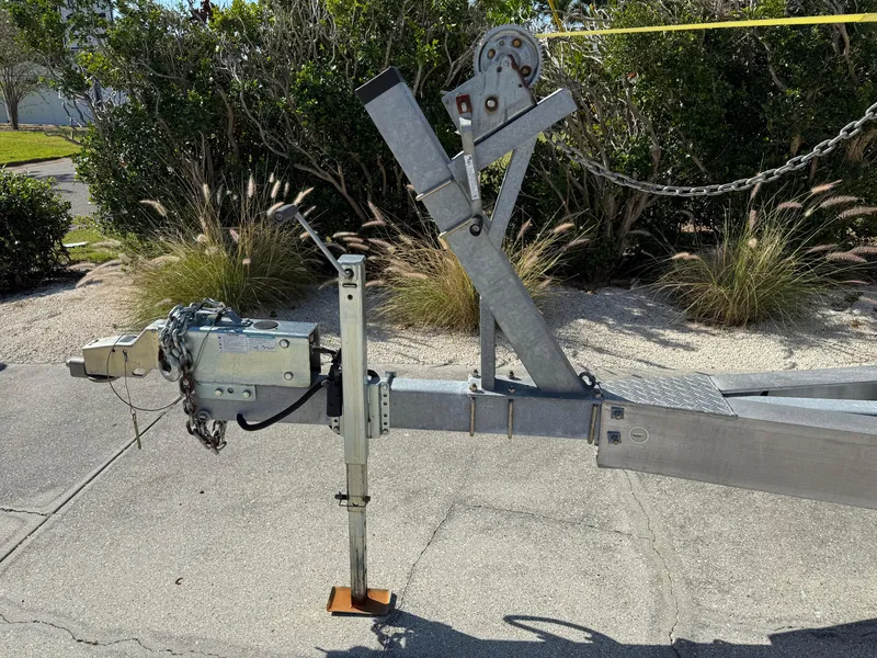 Slide: The Image of Trailer hitch and winch system for 2020 Cape Horn 27 XS boat. - 10