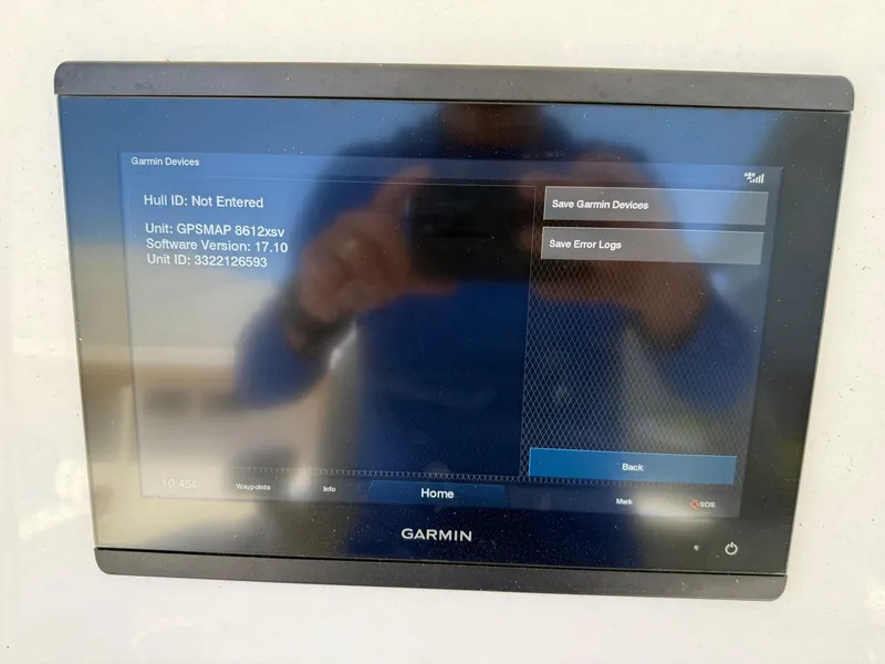 Slide: The Image of Garmin GPSMAP 8612xsv display on 2020 Cape Horn 27 XS boat, showing device settings. - 37