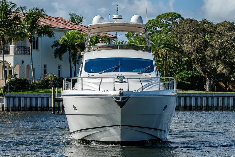 Slide: The Image of 2009 Aicon - Exterior profile on the water - 102