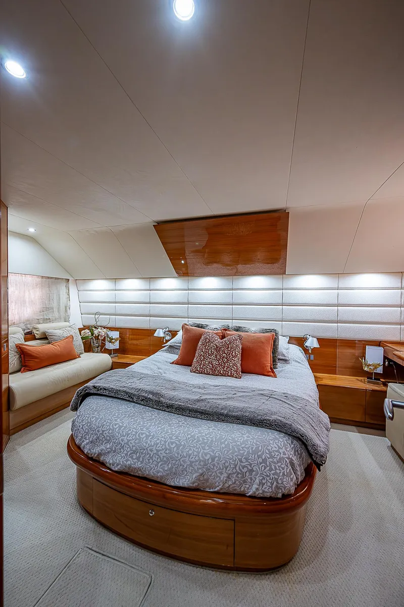 Slide: The Image of 2009 Aicon - interior/cabins - 56