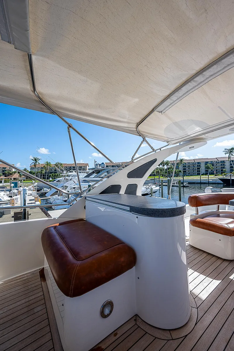 Slide: The Image of 2009 Aicon - flybridge - 82