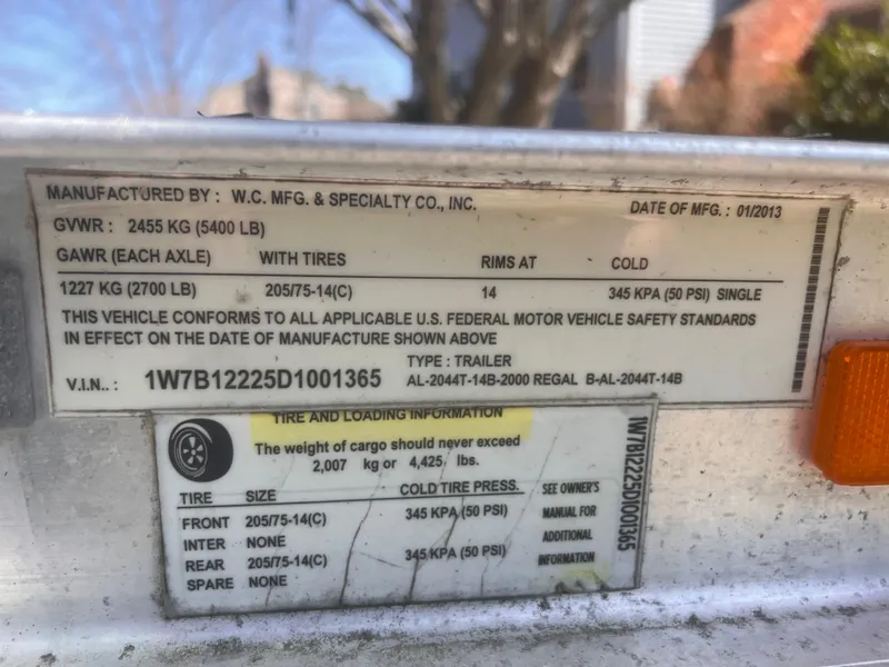 Slide: The Image of Robalo R225 Walkaround 2004 - 51