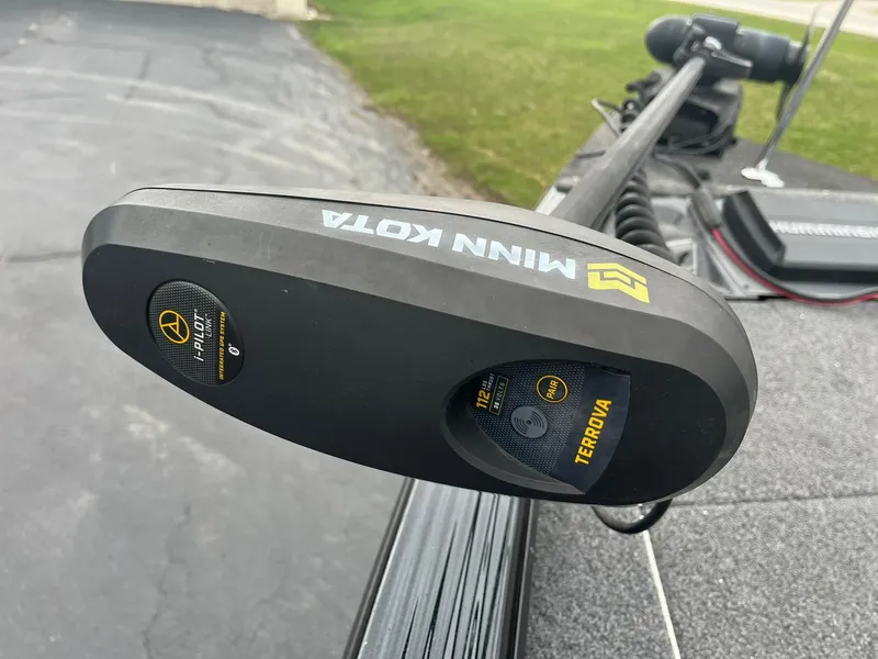 Slide: The Image of Minn Kota Terrova trolling motor on 2019 Lund 1875 Pro-V Bass XS boat. - 28