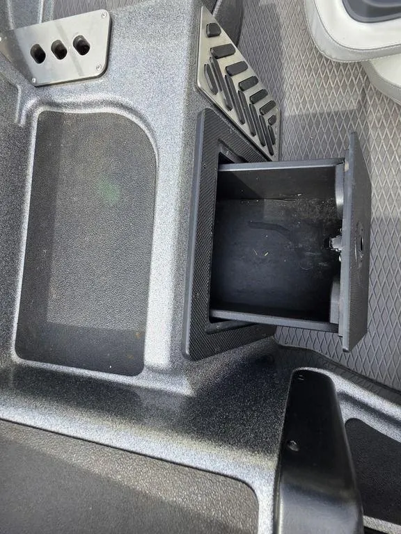 Slide: The Image of Caymas CX 21 2021 - 51