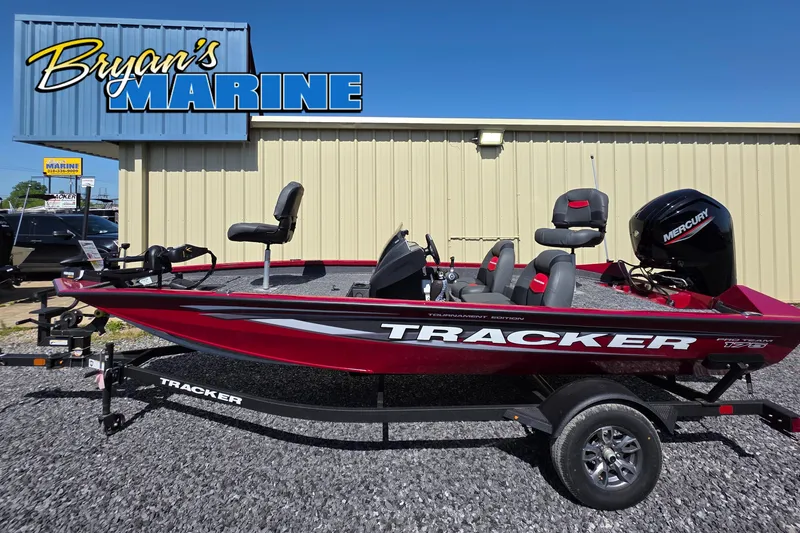 Slide: The Image of 2025 Tracker Pro Team 175 TXW Tournament Edition boat at Bryan's Marine dealership. - 6